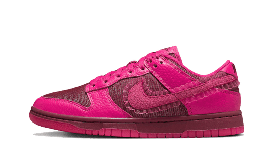 Nike Nike Dunk Low Valentines Day (2022) - DQ9324-600